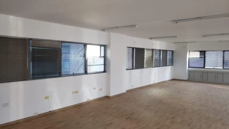 Imagem Conjunto Comercial na Bela Cintra
