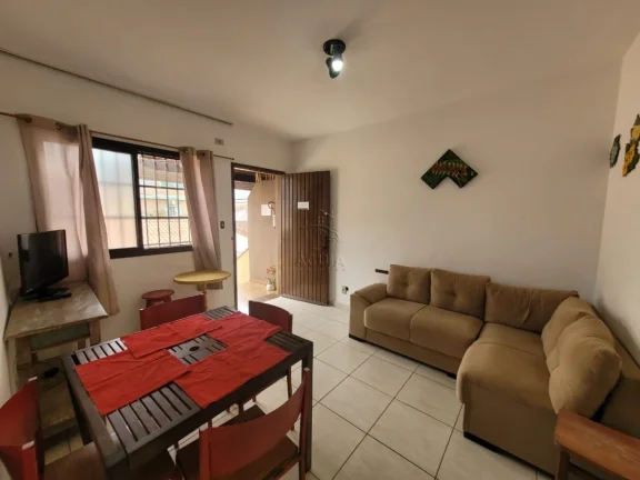 Apartamento ótima localização no Pereque-açu