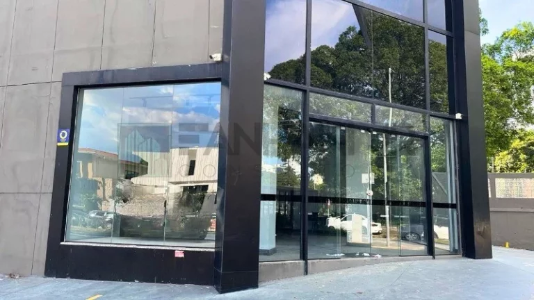 Imagem Casa Comercial para Locação no Jardim Paulista - São Paulo-SP: 4 Salas, 2 Banheiros, 10 Vagas de Garagem!