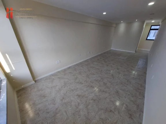 Imagem Sala comercial com 35m²na esquina com a Av. Brigadeiro Lima e Silva.