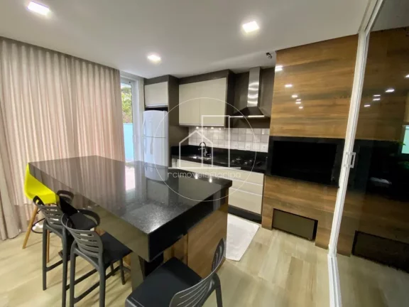 Imagem Casa Alto Padrão para Venda em Florianópolis / SC no bairro São João do Rio Vermelho