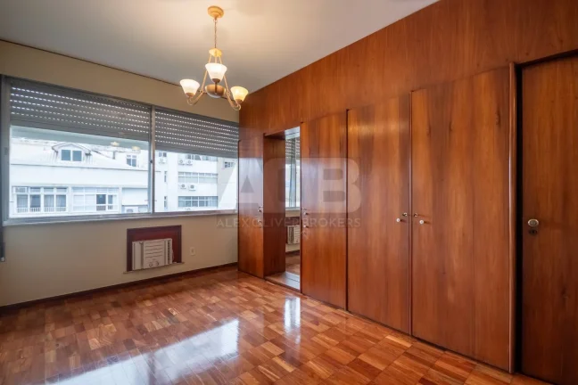 Imagem Apartamento à venda em Copacabana, 3Qtos, 143m2, 1vaga, na Barão de Ipanema