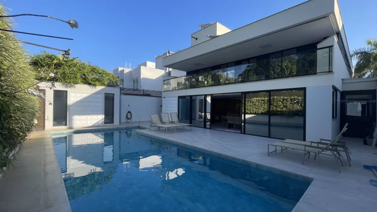 Imagem Casa à venda em Jurerê – Condomínio Vilas de São Francisco – Florianópolis