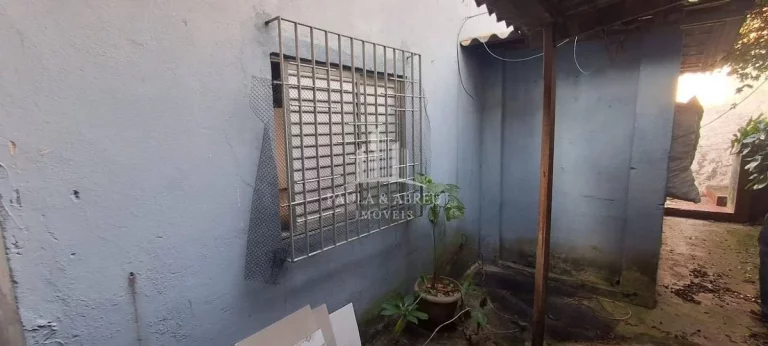 Imagem Terreno 300m² (10 X 30mts) com Casa Antiga com 6 Cômodos, Escritura no Jardim Zaíra 2, Mauá-SP