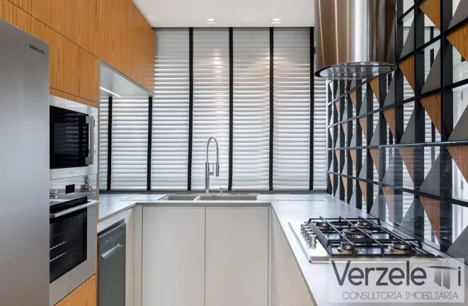 Imagem Cobertura para Venda em Balneário Camboriú / SC no bairro Centro