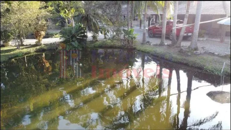 Imagem Uma propriedade charmosa e completa, cercada pela natureza.