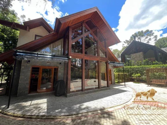 Imagem Linda Casa a venda em condomínio de alto padrão Campos do Jordão-SP