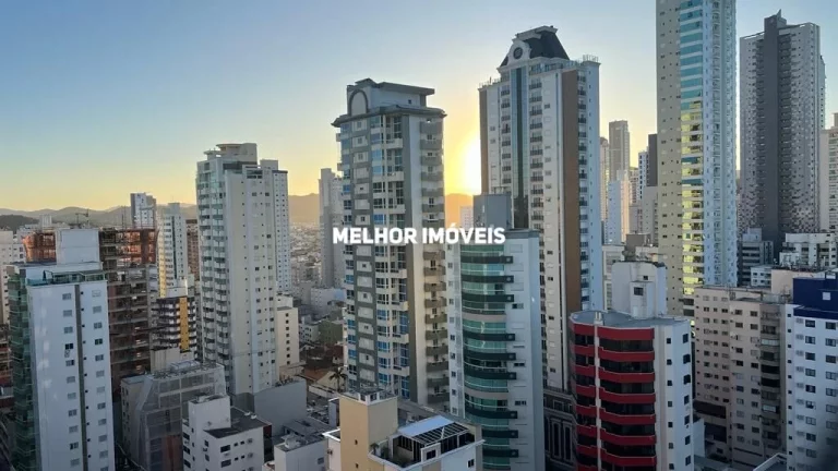 Imagem Apartamento Mobiliado com 01 dormitório na Quadra Mar de Balneário Camboriú.