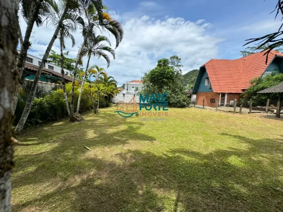 Imagem CASA NA PRAIA MAIS PROCURADA DE UBATUBA, COM UM ENORME TERRENO!