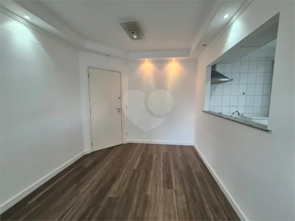 Imagem Apartamento à venda com 2 quartos, sendo 1 suíte, no condomínio Oásis Residencial Club Lapa, São Paulo - SP