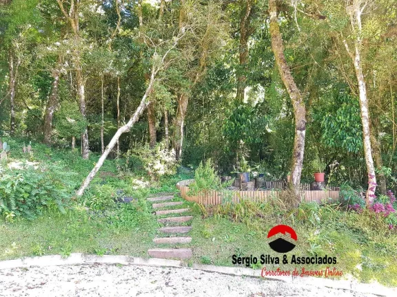 Imagem Bangalô a Venda na Região do Recanto das Araucária em Campos do Jordão-SP.