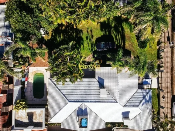 Imagem Casa no Centro de Xangri-la com 03 dormitórios com piscina