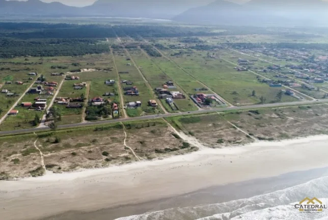 Imagem Lote balneário Araçá com 360m² por R$60.000,00 a 200m da praia
