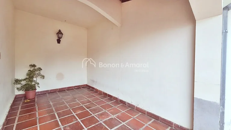 Imagem Casa a venda na Vila Nogueira em Campinas!!

Local próximo a lagoa do Taquaral, praça Arautos da P...