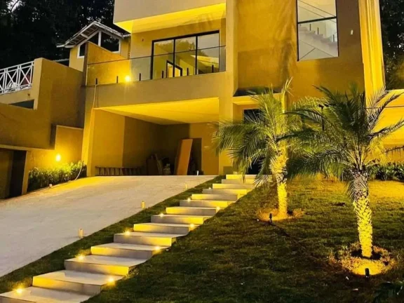 Imagem Cond. Vila Verde (Km 36 R.Tavares) - Zero Km, moderna, 3 sts, piscina!