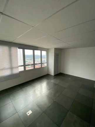 Imagem Sala à venda ou para alugar em Alvinópolis, Atibaia, SP
