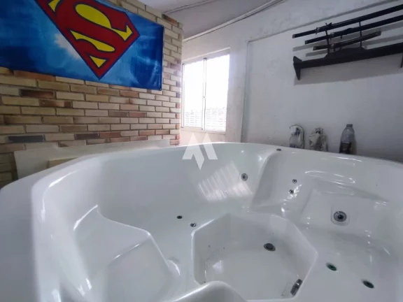 Imagem Casa Térrea com 3 quartos, 4 vagas e edícula - São Vicente / SP