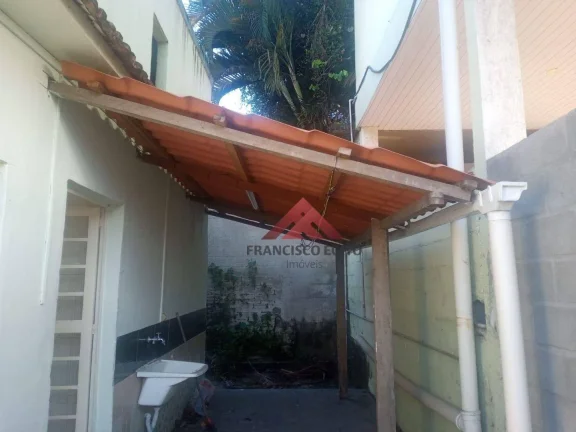 Imagem Casa com 2 dormitórios à venda, 90 m² por R$ 350.000,00 - Barro Vermelho - São Gonçalo/RJ