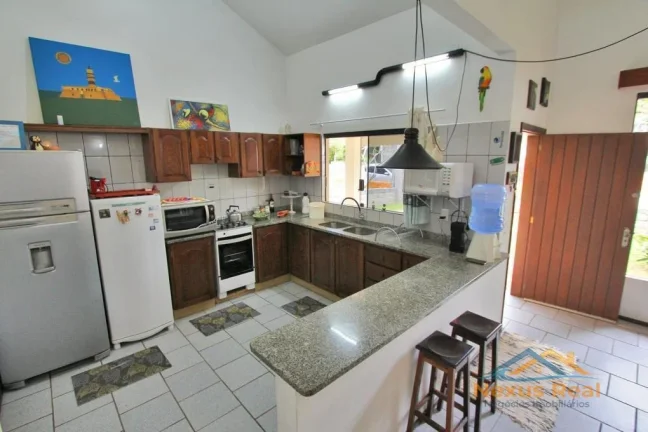 Imagem Casa com Piscina e 3 quartos