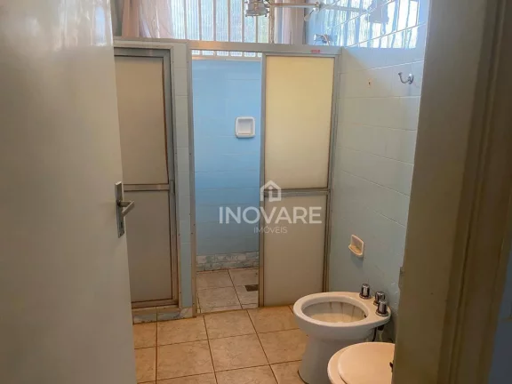 Imagem Casa com 3 dormitórios para alugar, 540 m² por R$ 3.000,00/mês - Setor Central - Itumbiara/GO