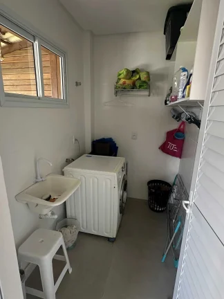 Imagem Casa com 3 dormitórios sendo 1 suíte e 2 vagas de garagem em Biguaçu/SC