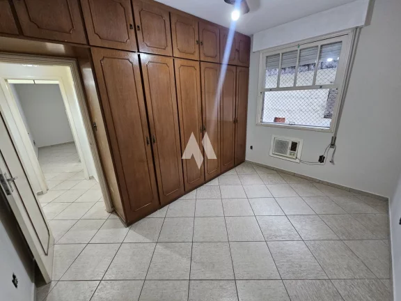 Imagem Apartamentde 2 Dormitórios sendo 1 suíte, 104m², Dependência Completa e Vaga de Garagem Demarcada