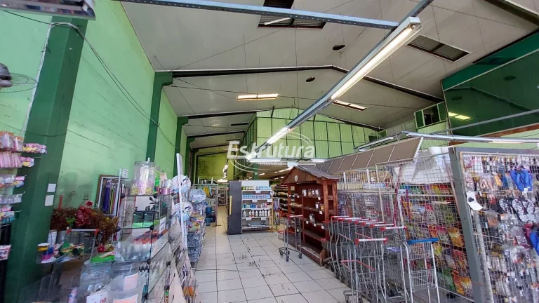 Pavilhão no centro de Santa Maria com 1300m²