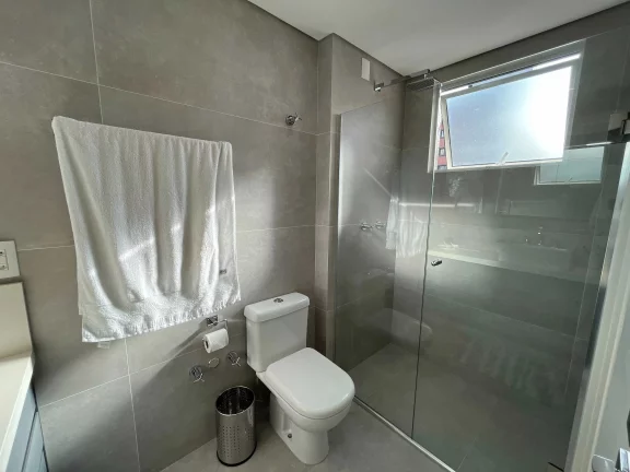 Imagem Apartamento duplex finamente mobiliado 3 suítes e 2 vagas no Centro de Balneário Camboriú/SC