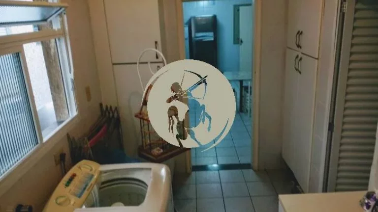 Imagem SOBREPOSTA, COM PISCINA