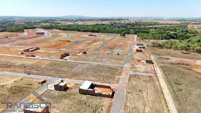 Imagem LOTE A PRESTAÇÃO PRÓXIMO AO CENTRO DE ABADIA