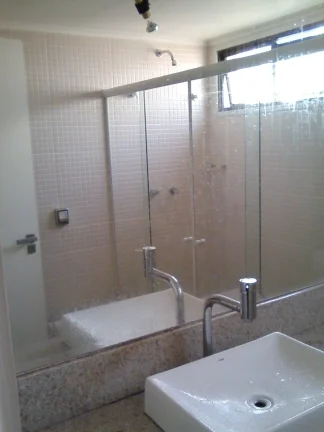 Imagem Apartamento 130M², 3Q, 1 Suíte, 4 Banheiros, 2 Vagas, Varanda, Armários, Lavabo, Piscina, Playground, Salão de Festas, Dependência Completa de Serviço