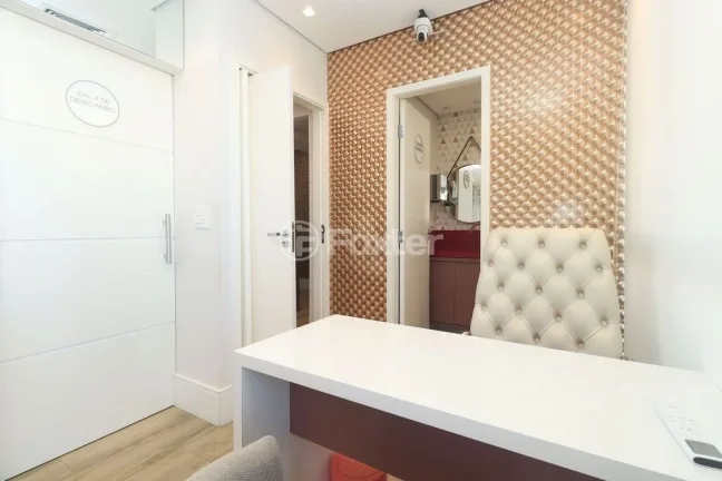 Imagem Conjunto Comercial 42M², 2 Salas, 2 Banheiros, 1 Vaga, Sacada, Copa, Armários Cozinha, Banheiros, Área de Serviço, Split.