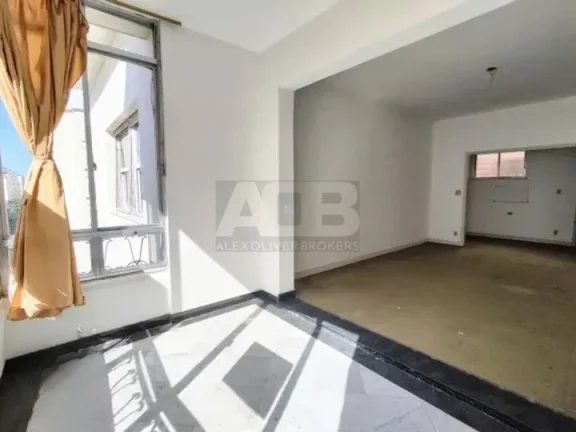 Imagem Apartamento à venda em Copacabana, 233m2, 4 quartos, 1 Vaga, na Bolívar.