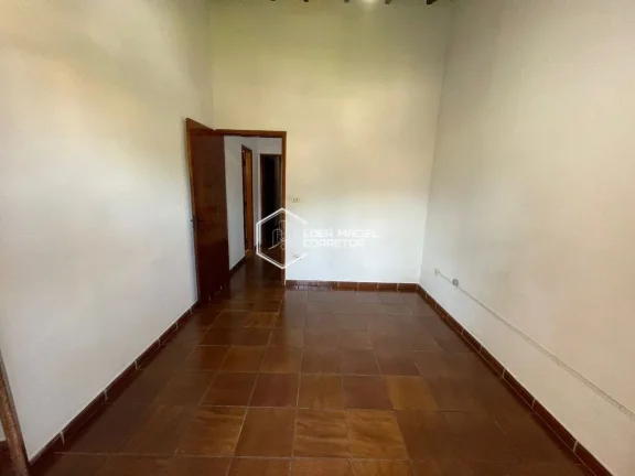Imagem Está procurando o lugar perfeito para morar? Este sobrado é o que você precisa! Localizado no des...