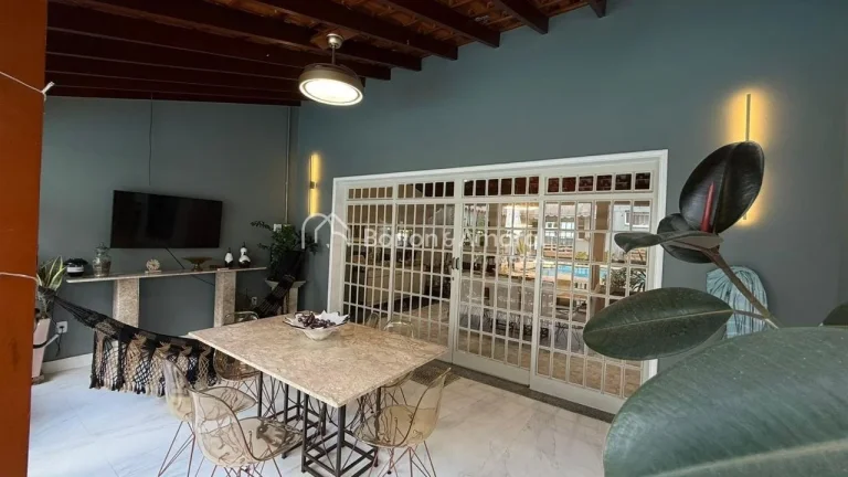 Imagem Excelente sobrado Mobiliado para venda em bairro residencial, próximo a mercados, colégios, padari...