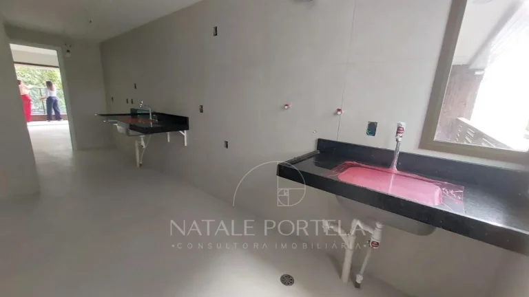 Imagem Novíssimo Alto Padrão em Casa Forte!