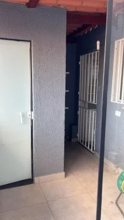 Imagem Sobrado com 2 dormitórios à venda, 76 m² por R$ 420.000,00 - Jardim América - Poá/SP