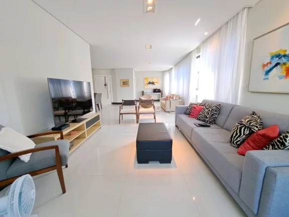 Imagem APARTAMENTO AMPLO REFORMADO COM 2 VAGAS DE GARAGEM LAZER NO PRÉDIO