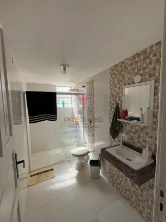 Imagem Casa em Iguaba Grande com 3 Quartos com Piscina por apenas R$ 380.000