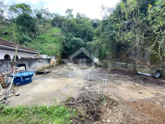 Imagem Terreno Ideal para Investimento no Centro de Martins Torres –