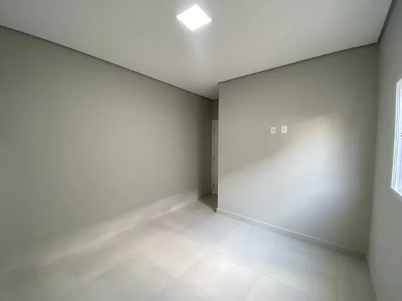 Imagem Casa Nova com 2 Dormitórios no Jardim São Lucas – Oportunidade!