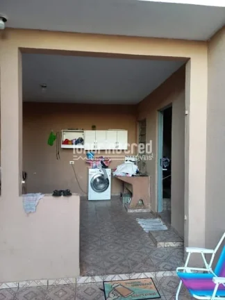 Imagem Sobrado na Zona Oeste de Londrina com 3 quartos (1 suíte), sala, cozinha, banheiro, lavanderia coberta, garagem, 221m² de terreno e 100m² construídos