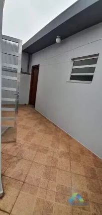Imagem Sobrado a 8 minutos da estação do metro Jabaquara com 2 dormitórios, 2 vagas, amplo quintal proximo a comercios e principais avenidas.