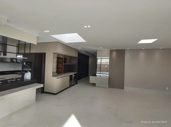 Imagem Casa Nova e Térrea no BURLE MARX - 250m²