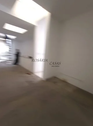 Imagem FRADIQUE SOBRELOJA 200m2
