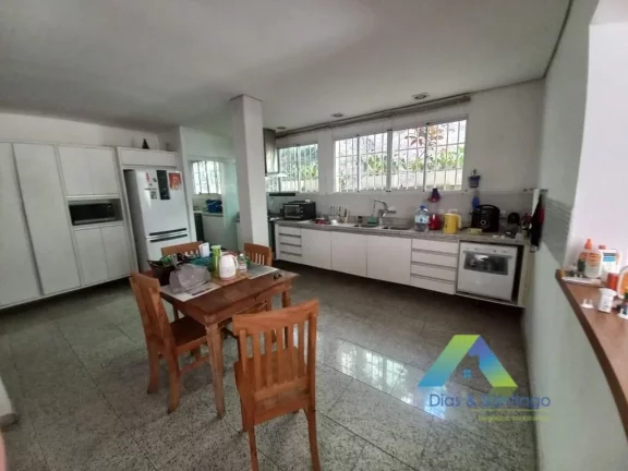 Imagem Sobrado com 4 dormitórios à venda, 370 m² por R$ 2.215.000,00 - Morumbi - São Paulo/SP