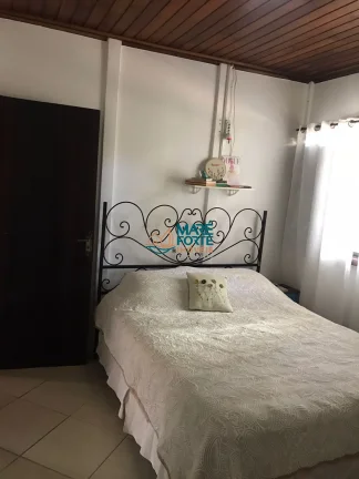 Imagem Linda Casa em condomínio fechado
