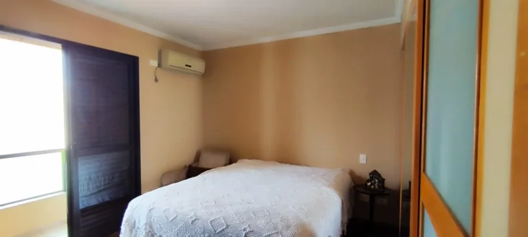 Imagem Apartamento 148 M², 3Q, 3 Suítes, 3 Salas, Hidro, 3 Banheiros, 3 Vagas, Lareira, Academia, Piscina, Churrasqueira, Quadra, Sauna, Salão de festas.