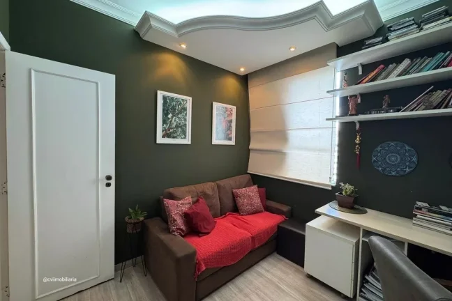 Imagem Este espaçoso apartamento oferece o conforto e a conveniência que você procura. Com um total de t...