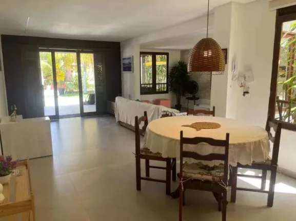 Imagem Casa de condomínio à venda em Ipojuca, Muro Alto, com 6 quartos, 260m2